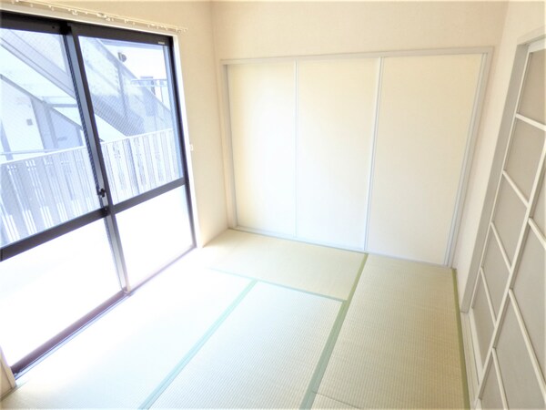 居室(キレイな和室)