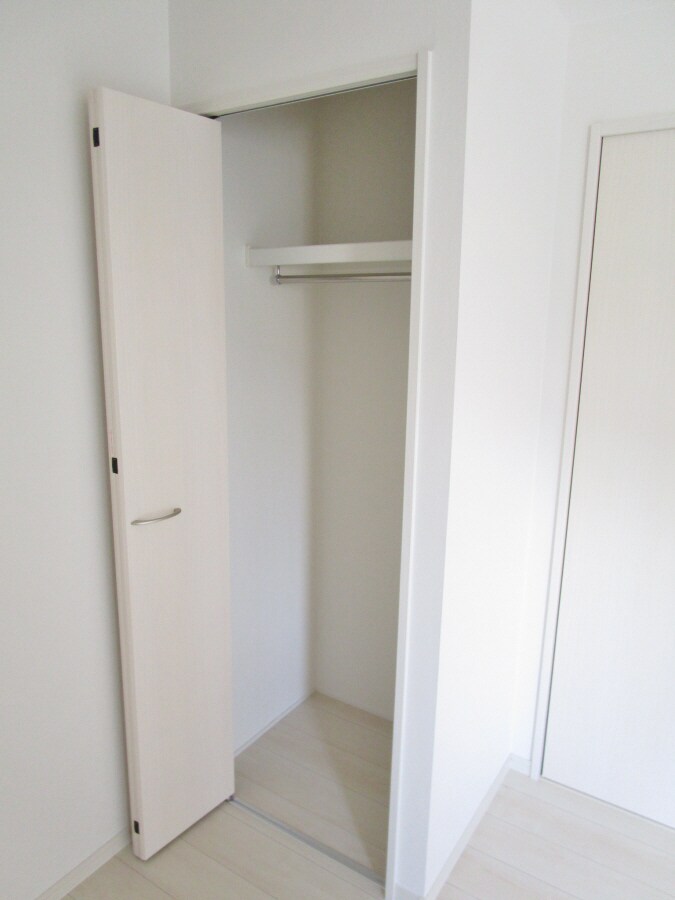物件内観写真11　(クローゼット)