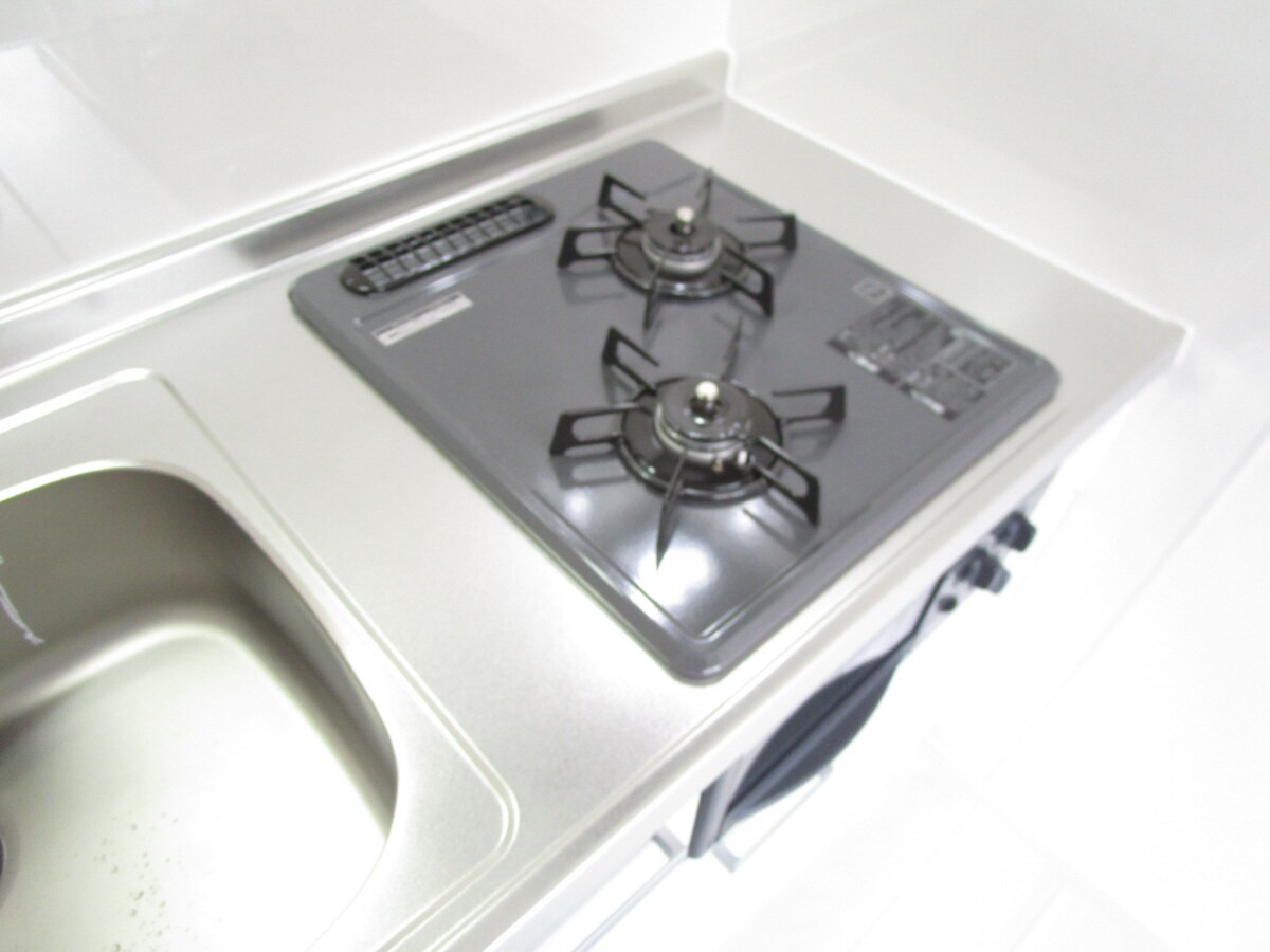 物件内観写真15　(２口ガスガラストップコンロ)