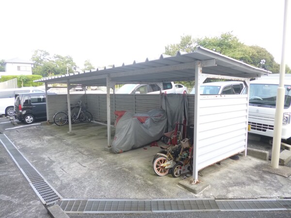 共用部(駐輪場＆バイク置場)