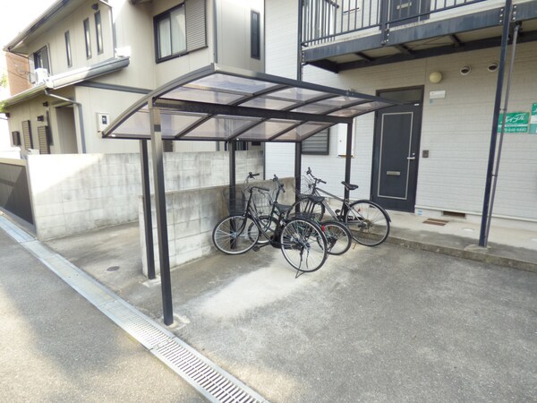 共用部(駐輪場)