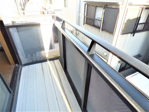 バルコニー・ベランダ(南東向きバルコニーで日当たり良好)