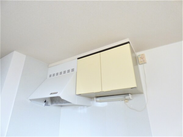 キッチン(レンジフード＆キッチン収納)