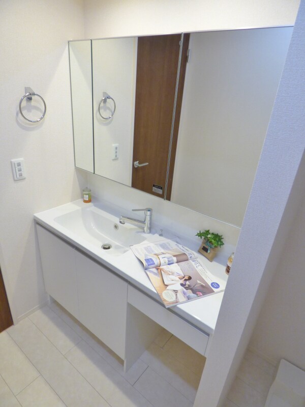 洗面所(シャンプードレッサー)