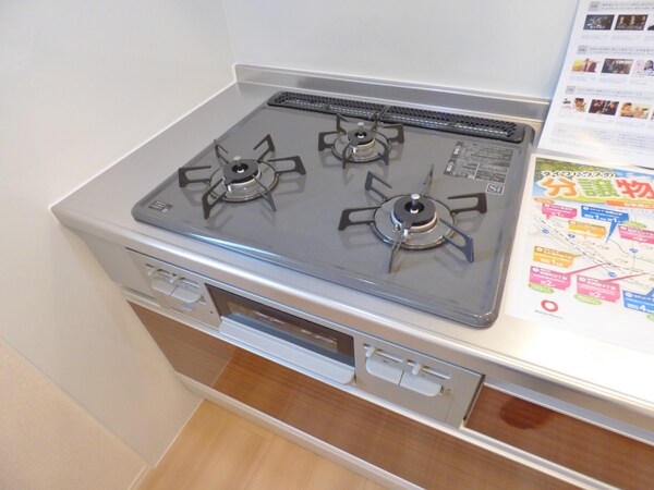 キッチン(３口ガスコンロ)