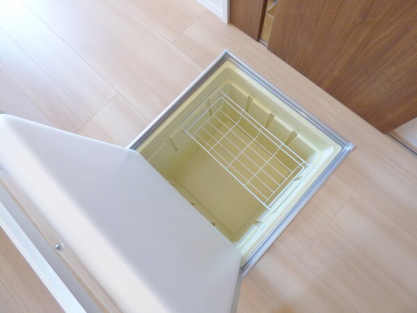 収納(床下収納)