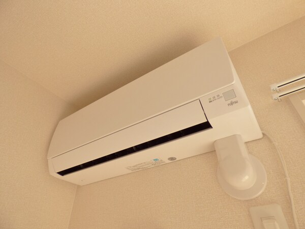 設備(エアコン付)