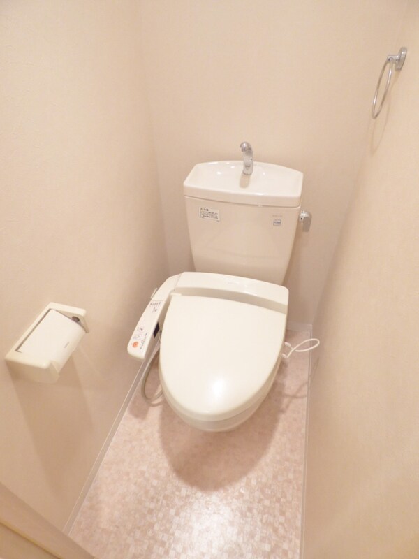 トイレ(ウォシュレット付トイレ)