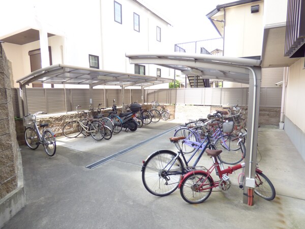 共用部(駐輪場)