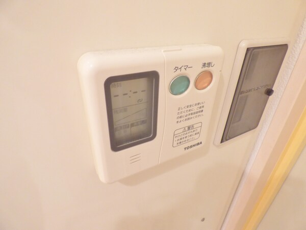 設備(給湯器リモコン)