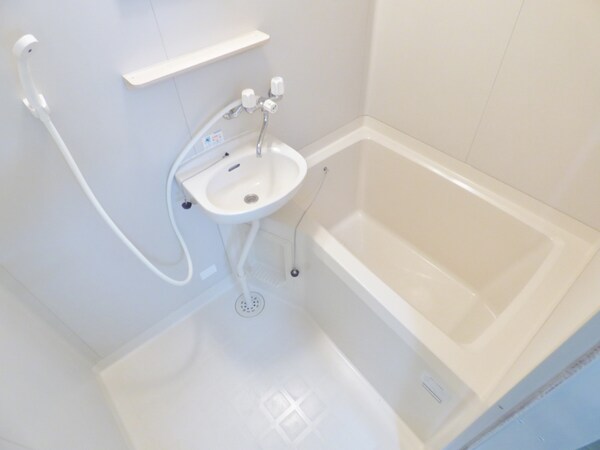 バス／シャワールーム等(キレイな浴室)