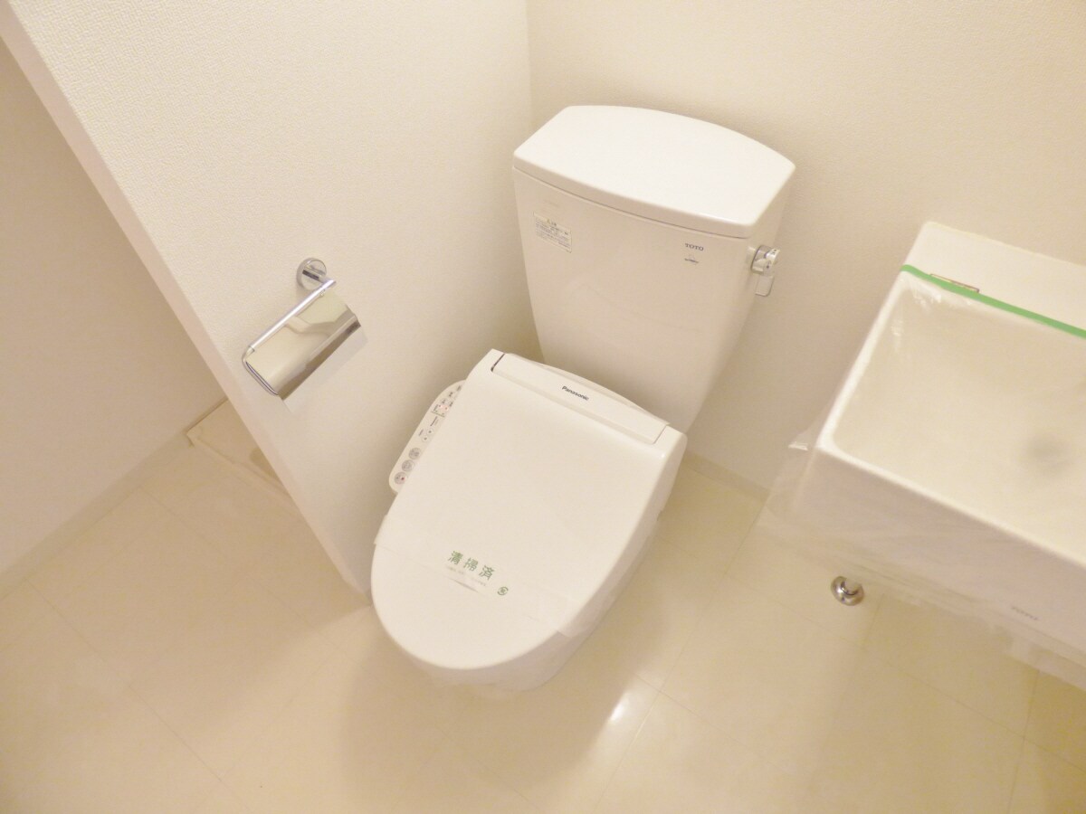 物件内観写真7　(ウォシュレット付トイレ)