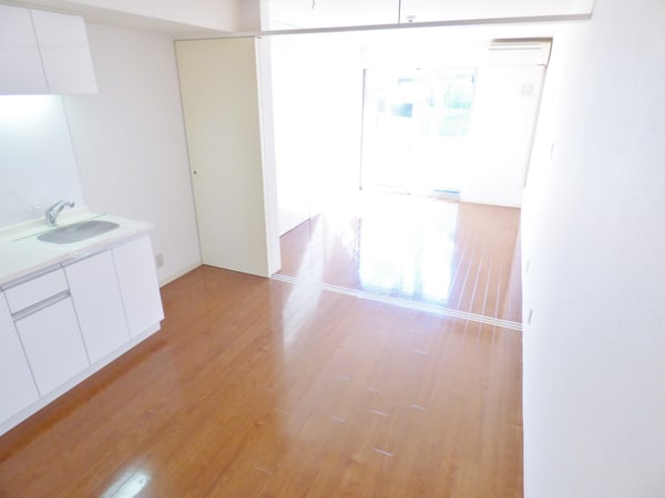 その他部屋・スペース(広々とした明るい洋室)