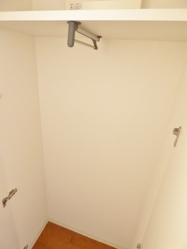 収納(玄関前クローゼット)