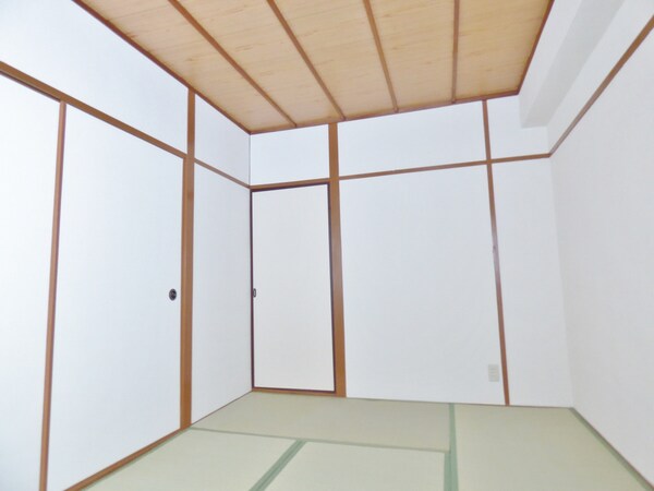 居室(キレイな和室)