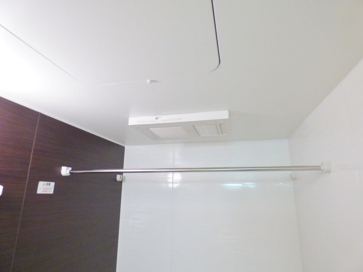 物件内観写真12　(浴室乾燥機)