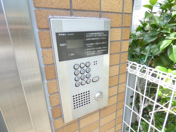 セキュリティ(安心のオートロック完備)