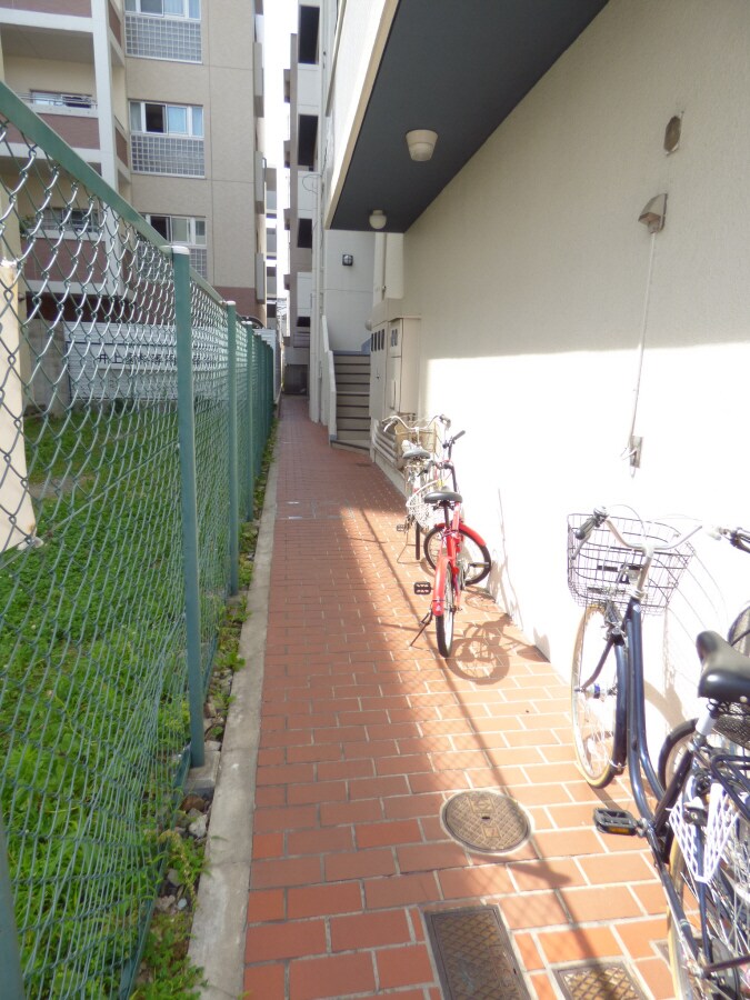 物件外観写真3　(エントランス)