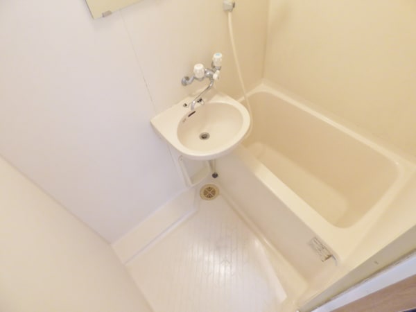 バス／シャワールーム等(キレイな浴室)