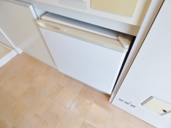 設備(冷蔵庫付)