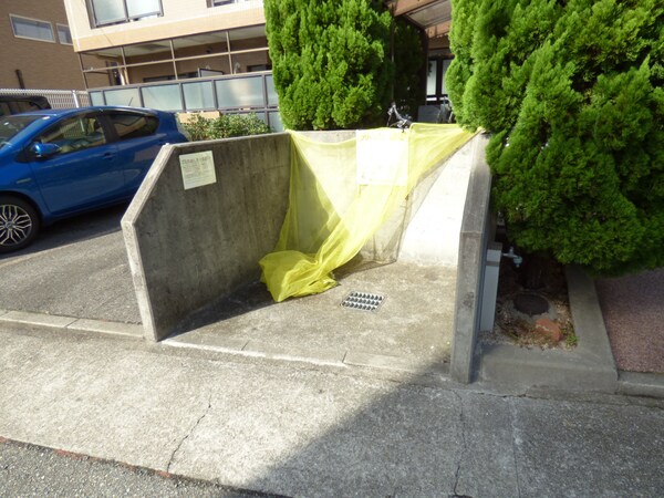 共用部(敷地内ゴミステーション)