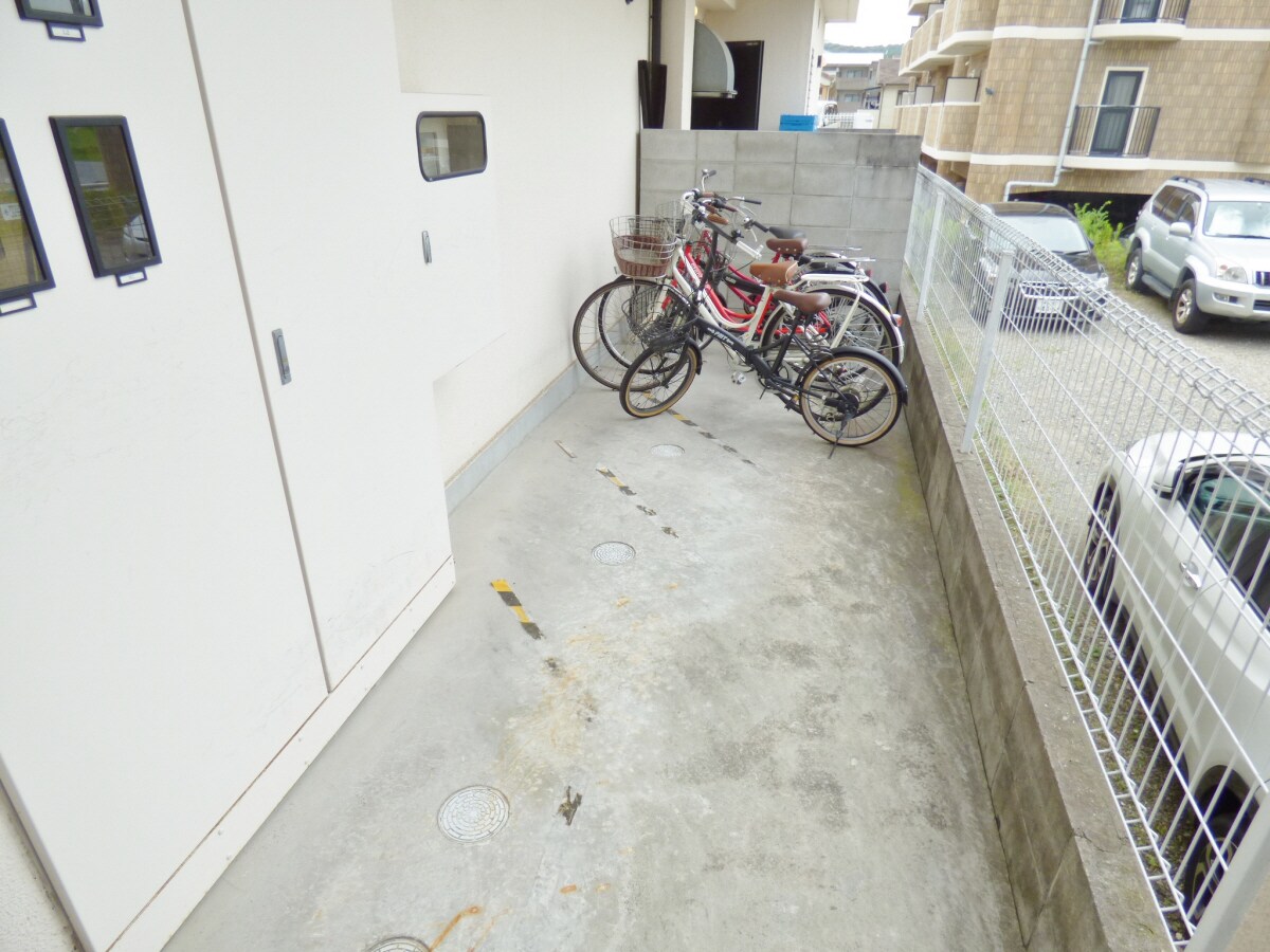 物件内観写真21　(駐輪場)