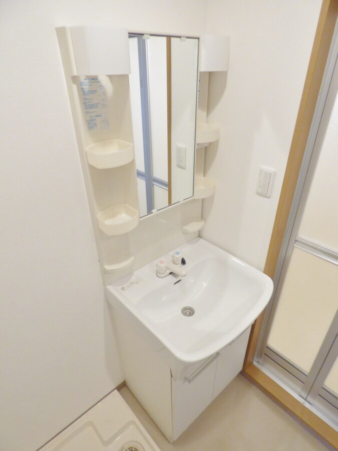 物件内観写真7　(シャンプードレッサー)