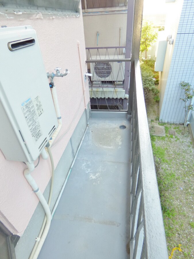 物件内観写真12　(明るいバルコニー)