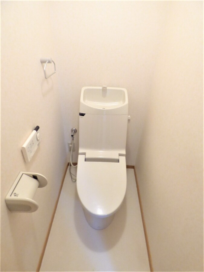 物件内観写真5　(ウォシュレット付トイレ)