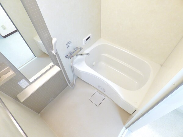 バス／シャワールーム等(追い焚き機能付バス)