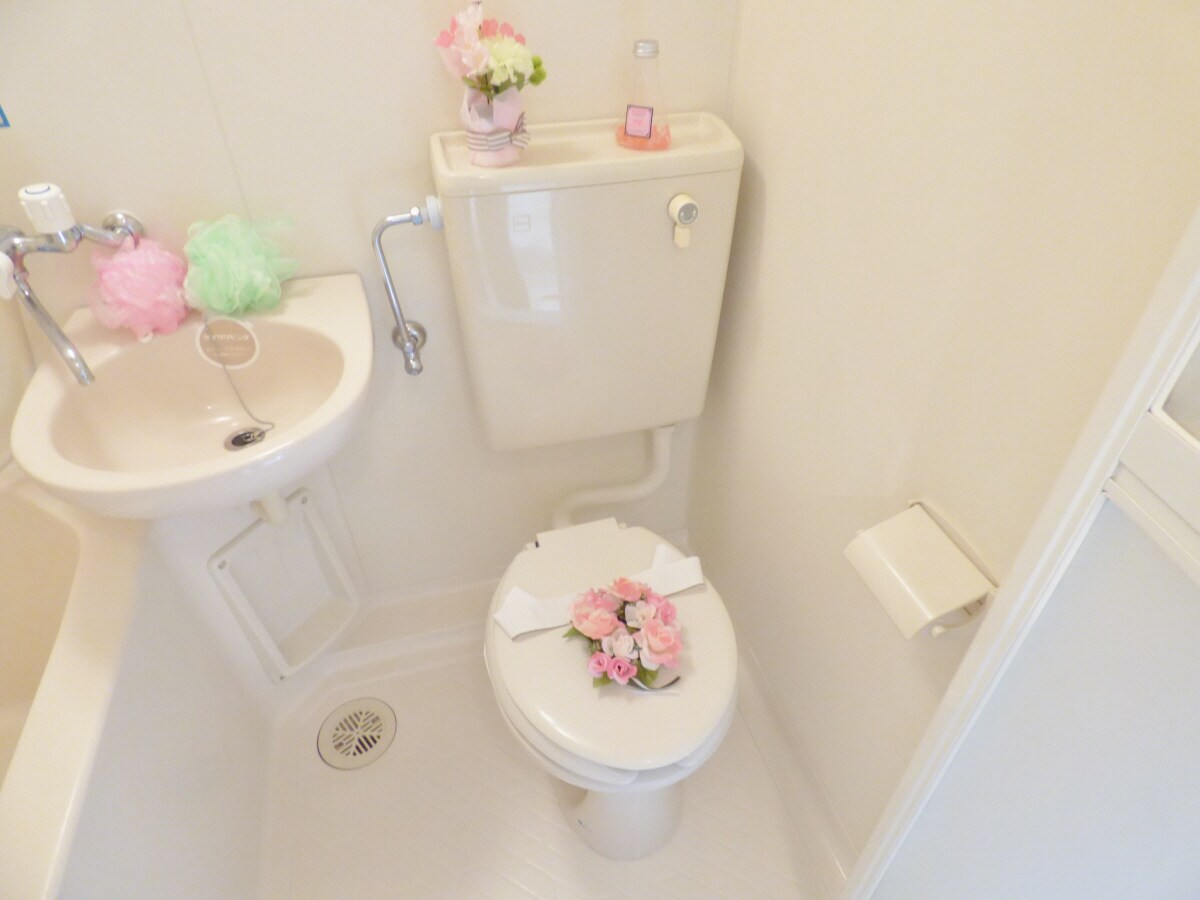 物件内観写真7　(清潔感のあるトイレ)