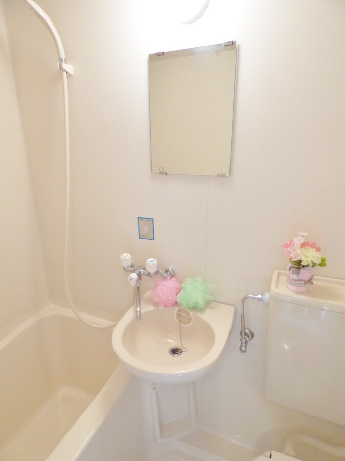 物件内観写真8　(洗面台)