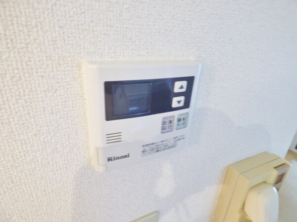 設備(給湯器リモコン)