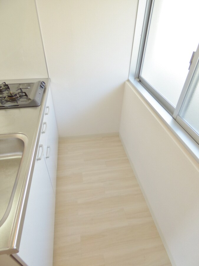 物件内観写真17　(冷蔵庫置場)