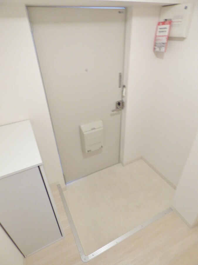 物件内観写真22　(玄関)