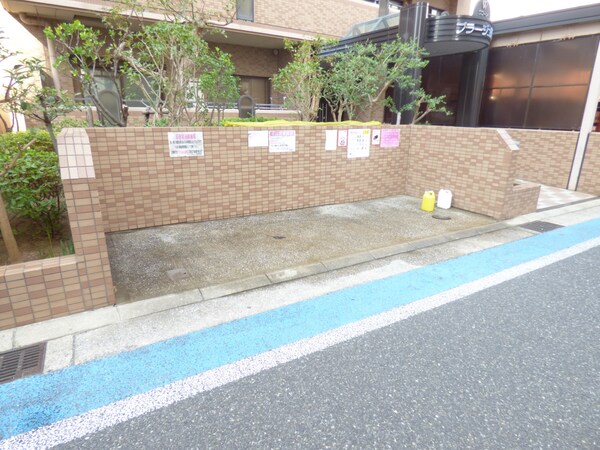 共用部(敷地内ゴミステーション完備)