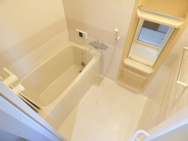 バス／シャワールーム等(追い焚き機能付バス)