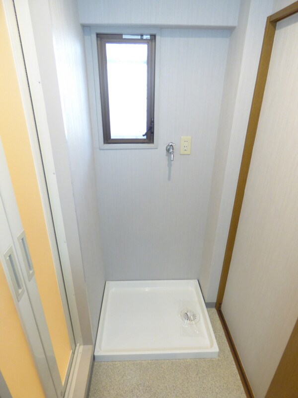 設備(室内洗濯機置場)