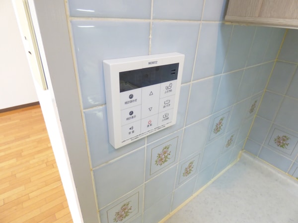 設備(給湯器リモコン)