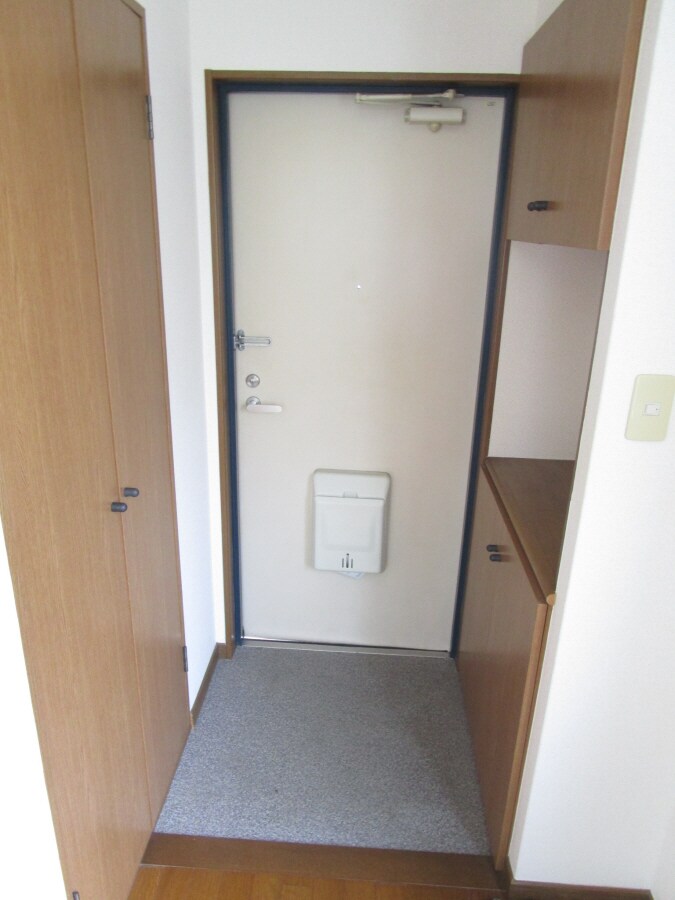 物件内観写真25　(キレイな玄関)