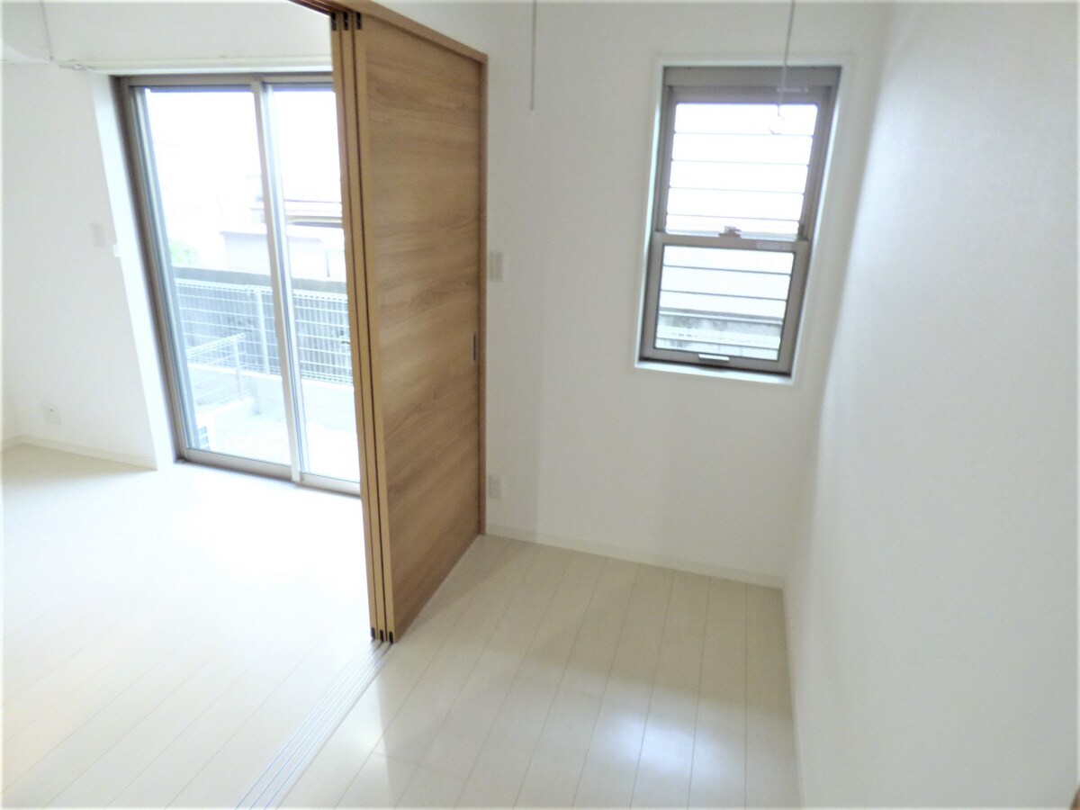 物件内観写真11　(キレイなフローリング)