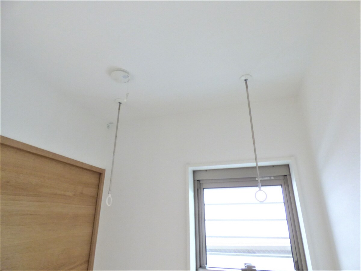 物件内観写真18　(室内物干場)