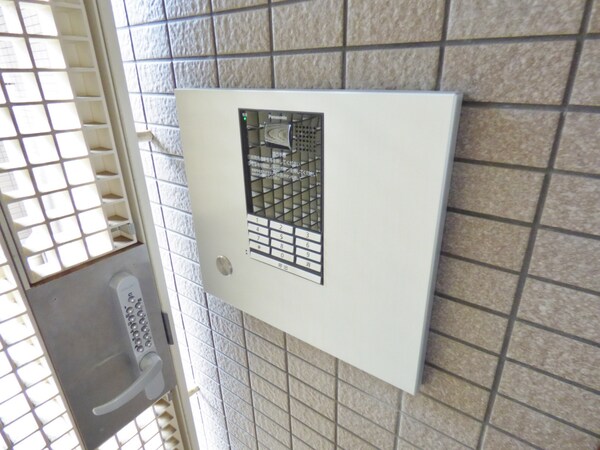 セキュリティ(安心のオートロック完備)