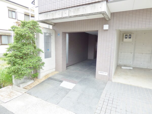 エントランス(キレイなエントランス)