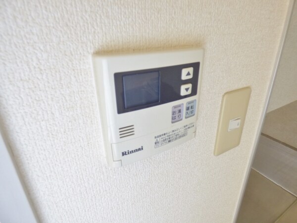 設備(給湯器リモコン)