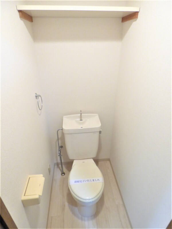 トイレ(清潔感のあるトイレ)