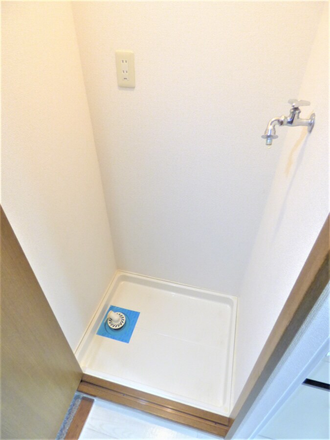 物件内観写真18　(室内洗濯機置場)