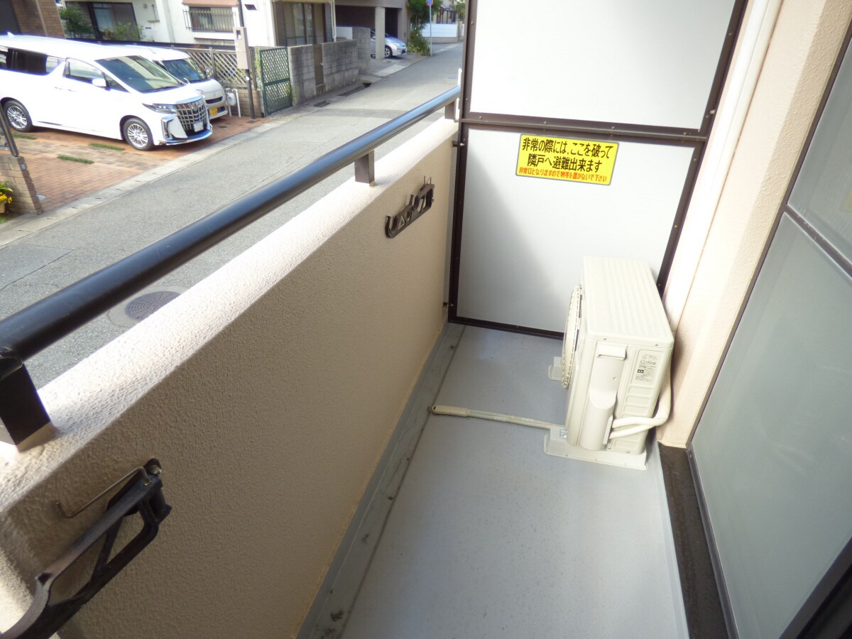 物件内観写真23　(南西向きバルコニーで日当たり良好)