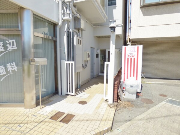 エントランス(キレイなエントランス)