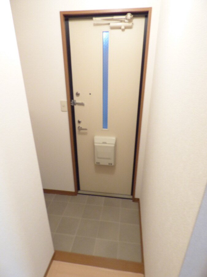 物件内観写真23　(キレイな玄関)